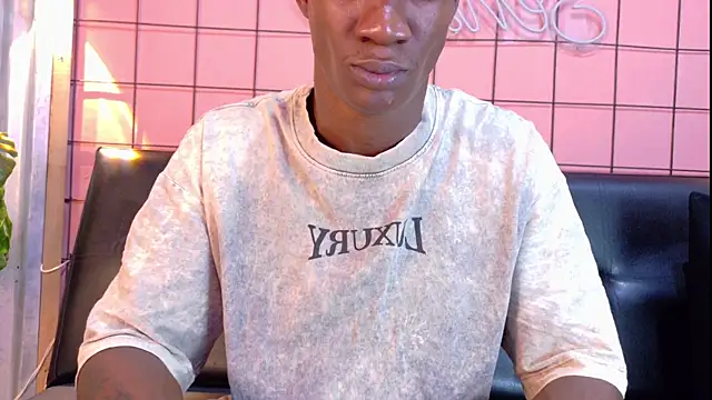 Snapshot of martin_killer chatting on December 16, 2025, 1:21 am martin killer online show from December 16, 2025, 1:21 am