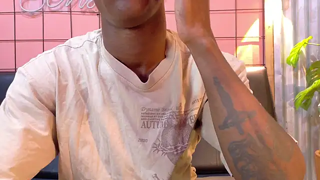 Snapshot of martin_killer chatting on May 1, 2026, 1:21 am martin killer online show from May 1, 2026, 1:21 am