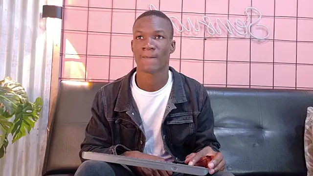 Snapshot of martin_killer chatting on November 29, 2025, 1:28 am martin killer online show from November 29, 2025, 1:28 am