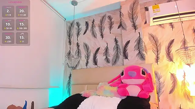 Snapshot of Vivi_prinncess chatting on November 24, 2025, 11:05 pm Vivi prinncess online show from November 24, 2025, 11:05 pm