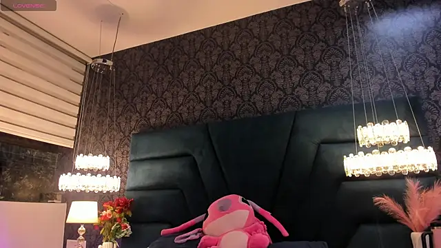 Snapshot of Vivi_prinncess chatting on May 12, 2026, 10:49 pm Vivi prinncess online show from May 12, 2026, 10:49 pm