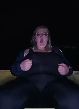 Snapshot of Fiona0705 chatting on October 11, 2025, 6:31 pm Fiona0705 online show from October 11, 2025, 6:31 pm