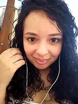 Snapshot of NinaSweet2 chatting on March 7, 2025, 7:49 pm NinaSweet2 online show from March 7, 2025, 7:49 pm