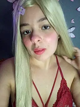 Snapshot of NinaSweet2 chatting on January 20, 2025, 4:10 am NinaSweet2 online show from January 20, 2025, 4:10 am