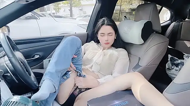 orla2021 online show from January 1, 2025, 6:37 am