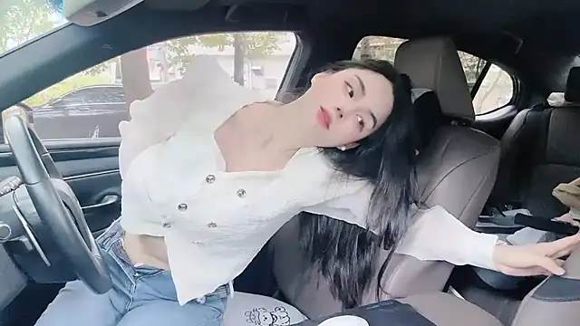 orla2021 online show from December 10, 2024, 12:50 am