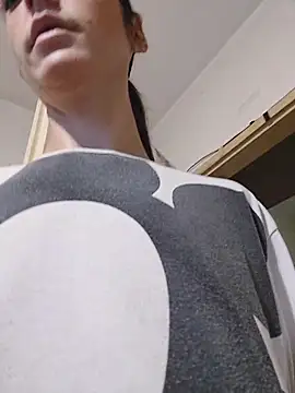 JoLeNe27 online show from November 8, 2025, 6:06 am