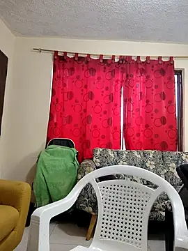 Snapshot of rosahills chatting on February 25, 2026, 9:36 pm rosahills online show from February 25, 2026, 9:36 pm