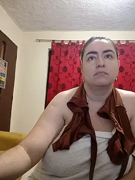 Snapshot of rosahills chatting on February 3, 2026, 8:19 am rosahills online show from February 3, 2026, 8:19 am