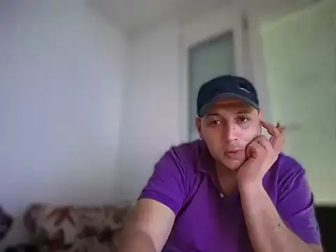 Snapshot of Flakka95 chatting on May 18, 2026, 4:01 pm Flakka95 online show from May 18, 2026, 4:01 pm