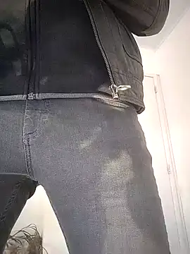 papiculo86 online show from December 29, 2024, 8:55 am