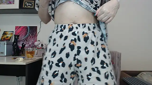 Snapshot of SugarTati chatting on January 14, 2025, 3:04 pm SugarTati online show from January 14, 2025, 3:04 pm