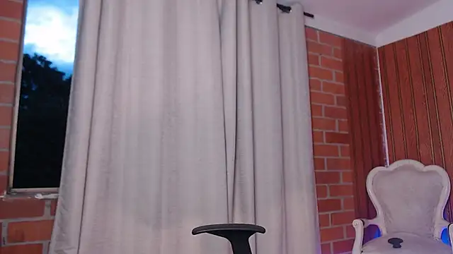 AGATHAA WHITE online show from February 9, 2026, 11:08 am