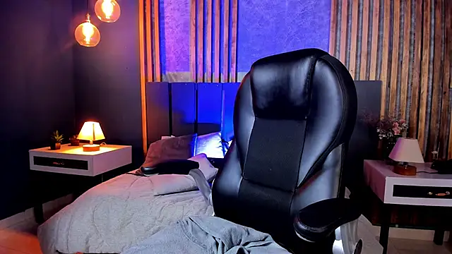 Sabrina Sabrock  online show from December 21, 2024, 5:36 am