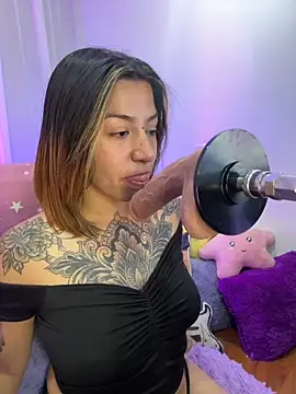  antonella dreamss online show from October 5, 2025, 4:42 pm