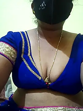 Snapshot of teddy-143 chatting on November 2, 2025, 6:35 pm teddy-143 online show from November 2, 2025, 6:35 pm