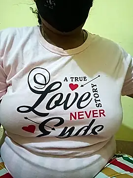 Snapshot of teddy-143 chatting on December 17, 2025, 2:55 pm teddy-143 online show from December 17, 2025, 2:55 pm