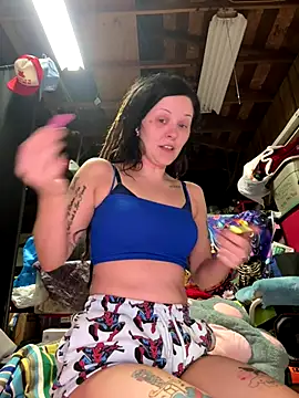 BlaizeyBBy online show from November 26, 2025, 3:17 am