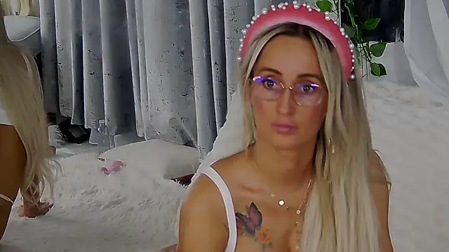 Snapshot of IsabelleEthan chatting on November 11, 2025, 2:01 pm IsabelleEthan online show from November 11, 2025, 2:01 pm