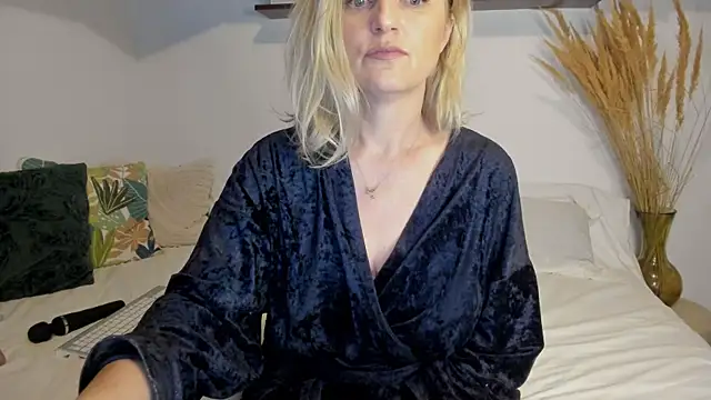 Jadore able online show from April 17, 2026, 2:36 am