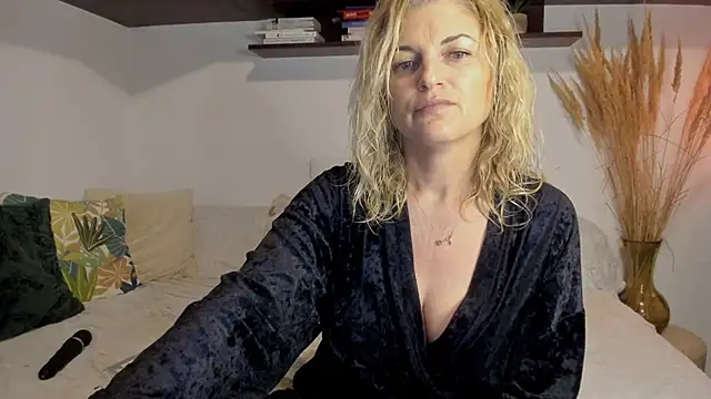 Snapshot of Jadore_able chatting on May 22, 2026, 1:36 am Jadore able online show from May 22, 2026, 1:36 am