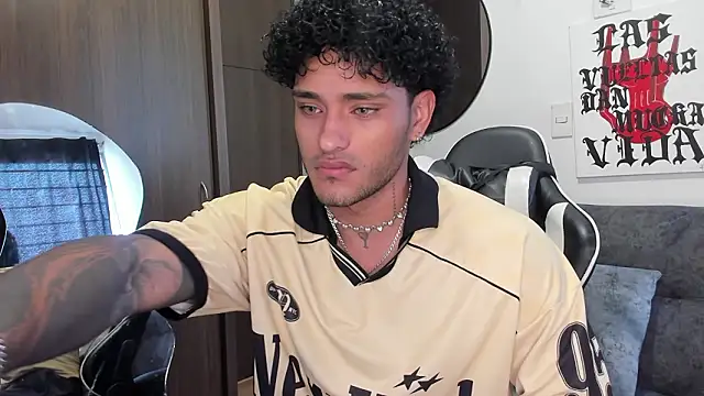 Alessandro Vanni online show from February 13, 2026, 2:39 pm