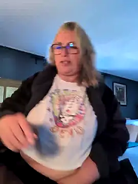 Snapshot of Canadian_BBW chatting on June 11, 2026, 2:47 pm Canadian BBW online show from June 11, 2026, 2:47 pm