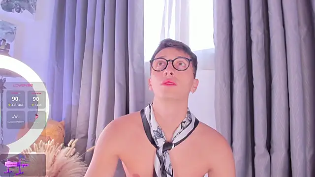 Snapshot of Thiago_jones chatting on September 11, 2025, 9:15 pm Thiago jones online show from September 11, 2025, 9:15 pm