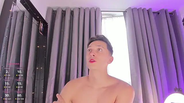 Snapshot of Thiago_jones chatting on November 2, 2025, 6:35 pm Thiago jones online show from November 2, 2025, 6:35 pm