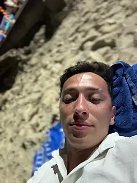 Snapshot of Thiago_jones chatting on November 17, 2025, 3:10 am Thiago jones online show from November 17, 2025, 3:10 am