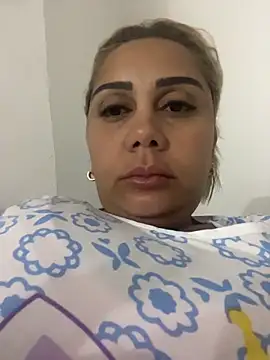 Snapshot of maymercy chatting on April 2, 2026, 11:33 pm maymercy online show from April 2, 2026, 11:33 pm