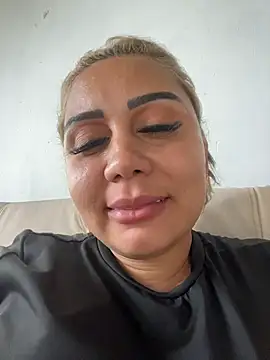 Snapshot of maymercy chatting on March 2, 2026, 1:18 pm maymercy online show from March 2, 2026, 1:18 pm