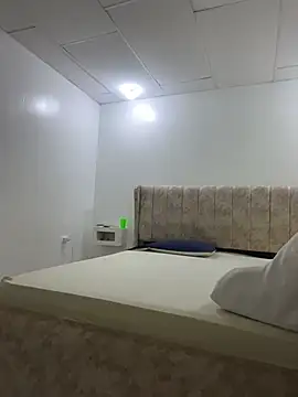 Snapshot of maymercy chatting on November 26, 2025, 3:34 pm maymercy online show from November 26, 2025, 3:34 pm