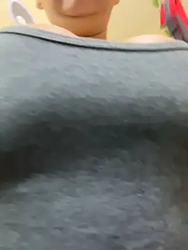 Snapshot of maymercy chatting on April 12, 2026, 12:52 pm maymercy online show from April 12, 2026, 12:52 pm