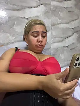 Snapshot of maymercy chatting on November 30, 2025, 7:58 pm maymercy online show from November 30, 2025, 7:58 pm