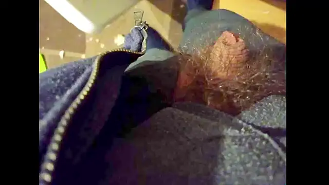 Snapshot of hairyuncut00 chatting on January 14, 2026, 8:51 am hairyuncut00 online show from January 14, 2026, 8:51 am