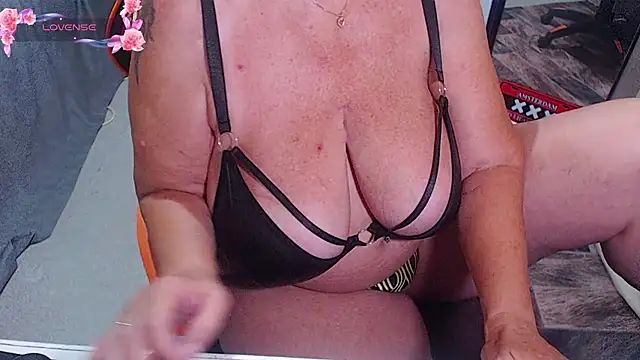 Snapshot of BigBoGcup chatting on September 12, 2025, 10:37 am BigBoGcup online show from September 12, 2025, 10:37 am