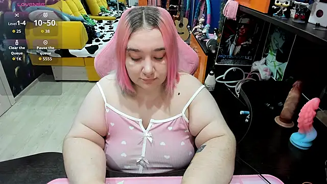 Softie Sofy online show from November 6, 2025, 3:21 am