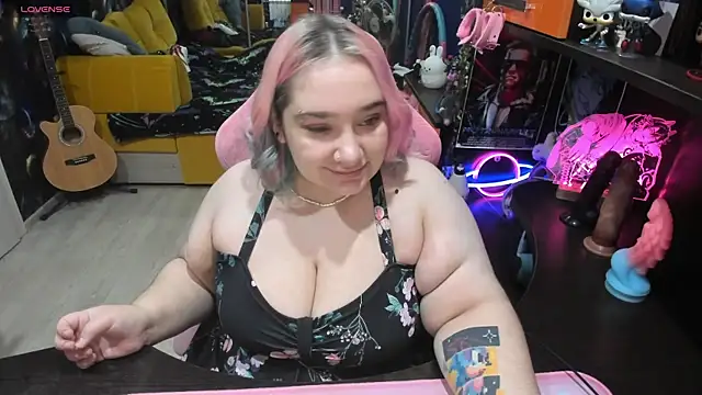 Softie Sofy online show from September 23, 2025, 1:45 am