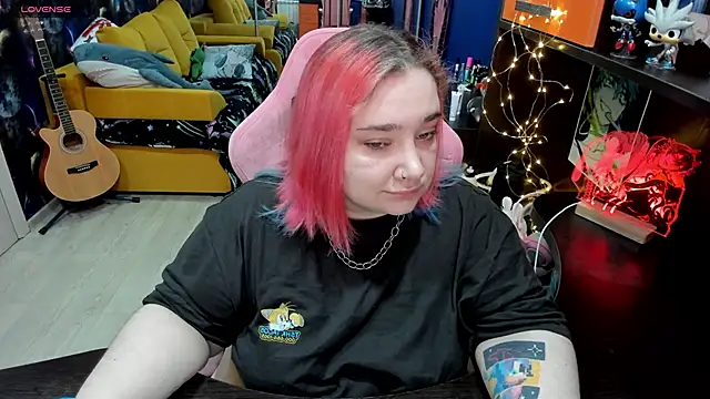 Softie Sofy online show from March 22, 2025, 3:20 am