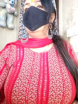 cute-tanvi online show from April 9, 2026, 1:07 am