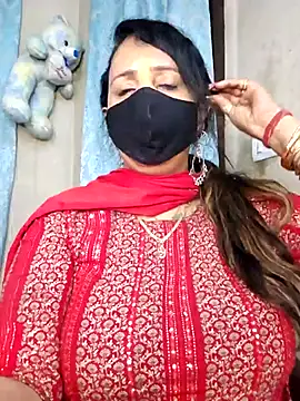 cute-tanvi online show from February 16, 2026, 12:26 pm