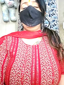 cute-tanvi online show from April 6, 2026, 12:17 am