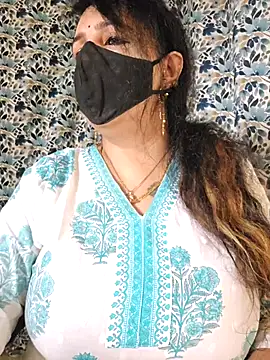 Snapshot of cute-tanvi chatting on September 16, 2025, 1:17 am cute-tanvi online show from September 16, 2025, 1:17 am