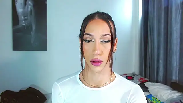 Snapshot of Kenisha_Sweet chatting on December 20, 2025, 7:28 pm Kenisha Sweet online show from December 20, 2025, 7:28 pm