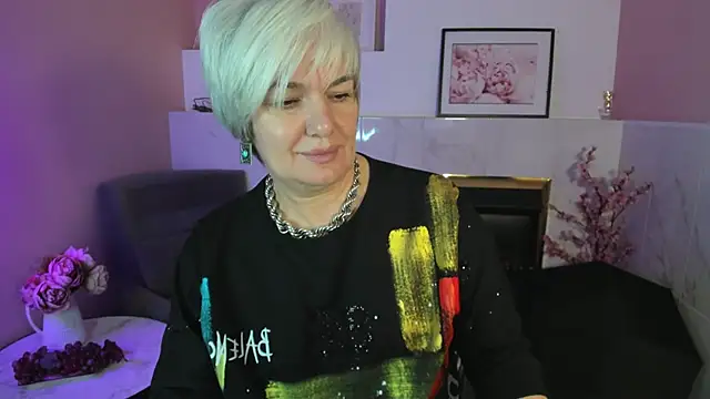 Snapshot of CarmenSoft chatting on October 26, 2025, 8:31 pm CarmenSoft online show from October 26, 2025, 8:31 pm