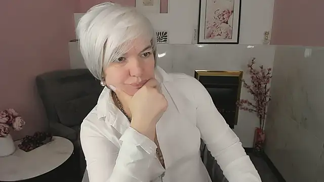 Snapshot of CarmenSoft chatting on April 20, 2026, 9:01 am CarmenSoft online show from April 20, 2026, 9:01 am