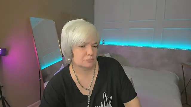 Snapshot of CarmenSoft chatting on June 2, 2026, 8:53 pm CarmenSoft online show from June 2, 2026, 8:53 pm