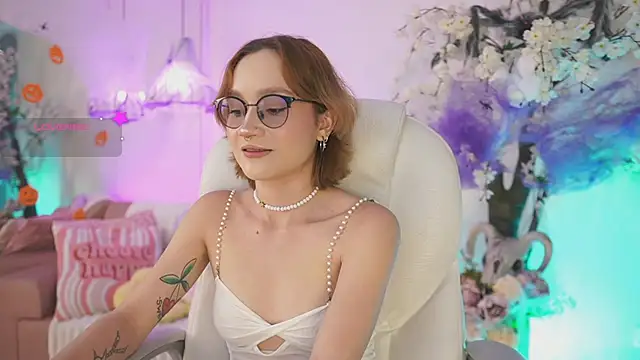 Snapshot of DalahiaRush chatting on October 23, 2025, 7:01 pm DalahiaRush online show from October 23, 2025, 7:01 pm