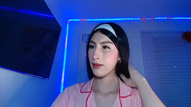 Snapshot of valeria_gonzales_ chatting on November 14, 2025, 10:35 pm valeria gonzales online show from November 14, 2025, 10:35 pm